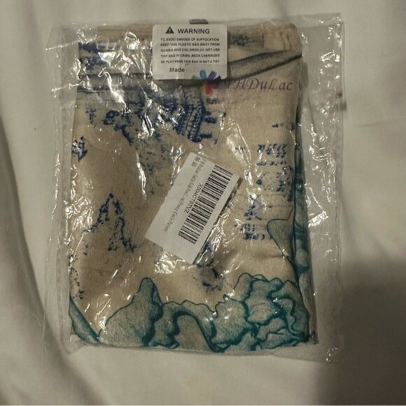 Satin Scarf Women neckerchief Shawl Floral Scene 21"x21" peony-style blooms - Picture 11 of 13